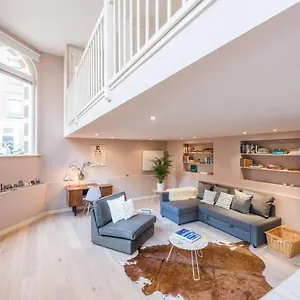 Hip Split Level On The Ground Floor Apartment