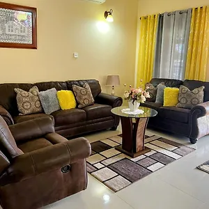 L&v Paradise Vacation With Pool And Gym Holiday home Florence Hall